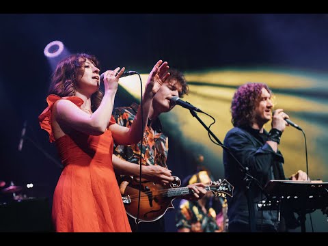 Kraków Street Band feat. Kwiat Jabłoni - Fluke (LIVE)