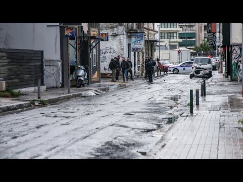 Top News/ Makina e shqiptarëve i spërkati me ujë, si nisi sherri me grekët në Athinë