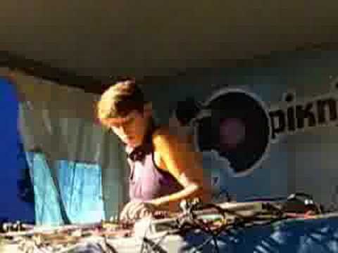 Jennifer Cardini @ Piknic Electronic 30 08 2008 Part 1