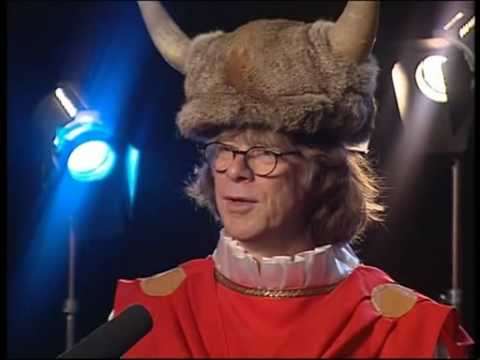 10 vor 11 - Helge Schneider als Oberstudienrat Thormaelen: Beinah wären wir Römer geworden  (2/3)