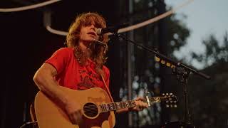 Jesse Welles live in Portland at Pioneer Courthouse Square (8/12/26)
