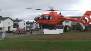 preview picture of video 'Notfall: Hubschrauber landet in Wohngebiet.mpg'