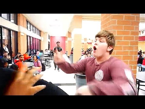 White Boy Embarrasses Hood Kid In A Rap Battle (FULL TIK TOK VIDEO) 😲