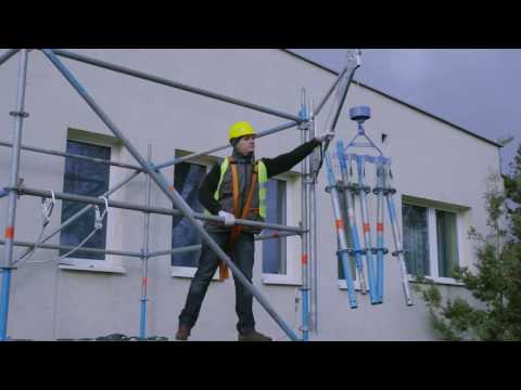 Montaż elektrycznej wciagarki linowej Geda Maxi 120 S na rusztowaniu