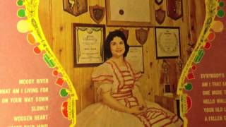 KITTY WELLS - AM I THAT EASY TO FORGET