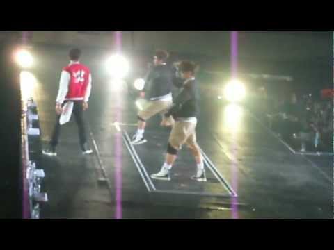 130302 2PM What Time is It (Manila) - Junho - Just a feeling (Fancam)