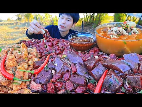ก้อยตับหวานวัวแจ่วเพี้ยขมๆแกล้มผักสดแซ่บคักอีหลีครับพี่น้อง ASMR MUKBANG EATING SHOW#โก้อีสานพาแดก 