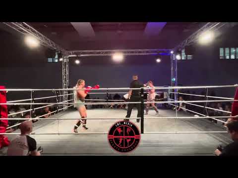 Amber Lennon vs Leah Wayne | 3 x 1.5 minute rounds (Low Kick) | Heat9 | 30.09.2023
