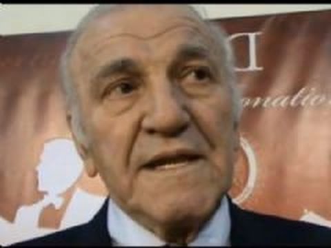 Bata Živojinović: Žao mi je što ne provodim vreme sa unucima