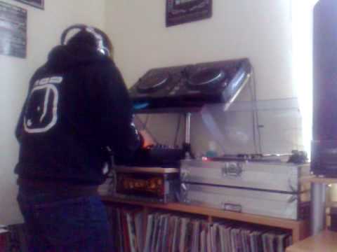 Lenny Dee Live @ Boonys