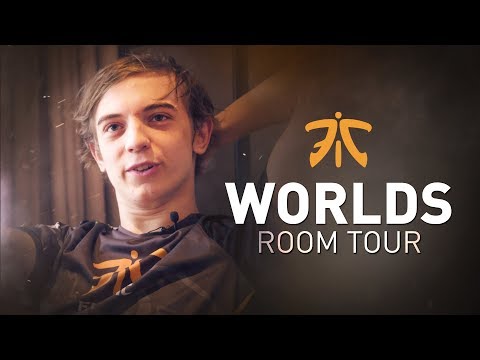 LEGENDS IN ACTION: CAPS' ROOM TOUR