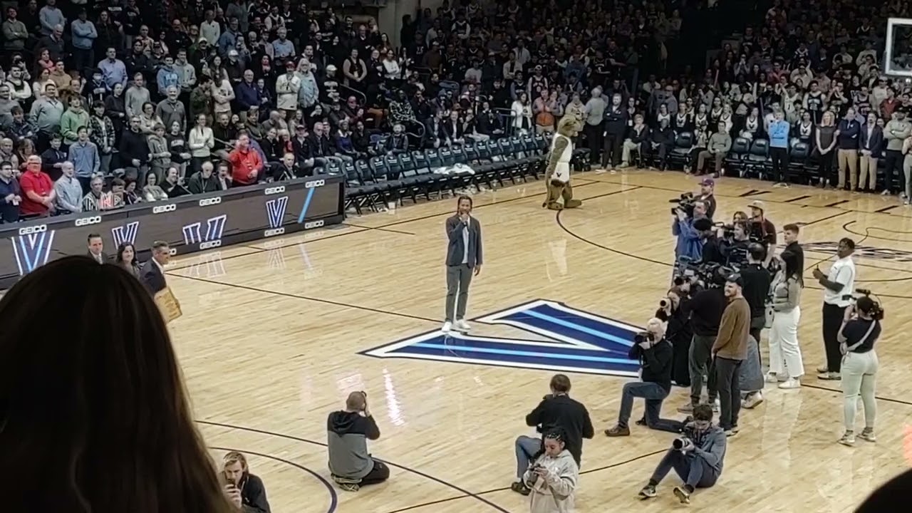 Jalen Brunson jersey retirement from Villanova 2/8/23