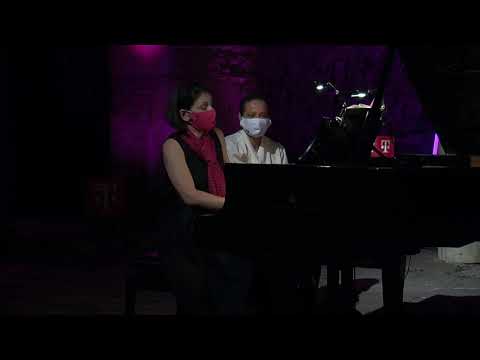 Magenta Sonatas - Марија Ѓошевска, „Патетична соната“, предворје на црквата св.Софија, Охрид