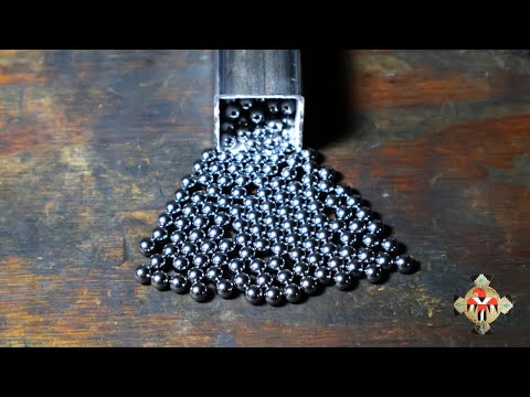 Hand Forging a Ball Bearing Canister Damascus Hunting Knife