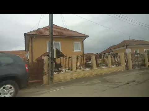 Drum cu masina între Silvașu de Jos și Silvasu de Sus jud Hunedoara februarie 2024