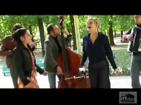 Geike Arnaert & Monsoon - Gold (live)