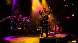 Talk | Tori Kelly (live @ The Crystal Ballroom)