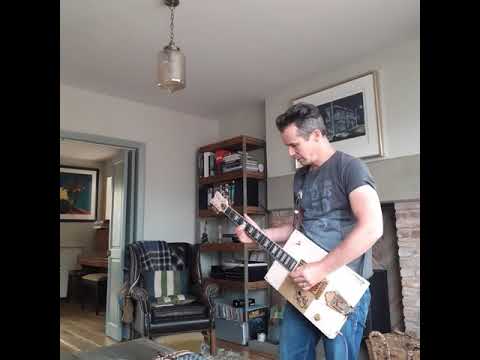 home made Gretsch Bo Diddley style guitar test!
