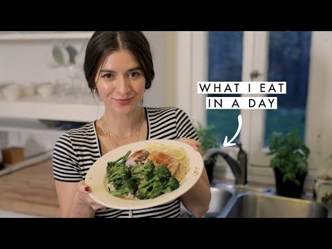 What I Eat In A Day - Making Dinner Together | Dearly Bethany