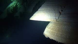 preview picture of video 'Cenote Zapote ("Hells Bells"), Mexiko (4K/UHD)'