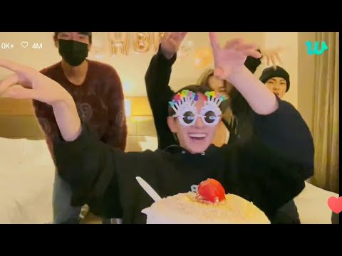 [221015] Enhypen members surprised Heeseung while on his live for his birthday