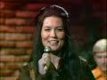 Loretta Lynn - Fist City (Live on The Wilburn Brothers Show 1971)