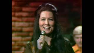 Loretta Lynn - Fist City (Live on The Wilburn Brothers Show 1971)
