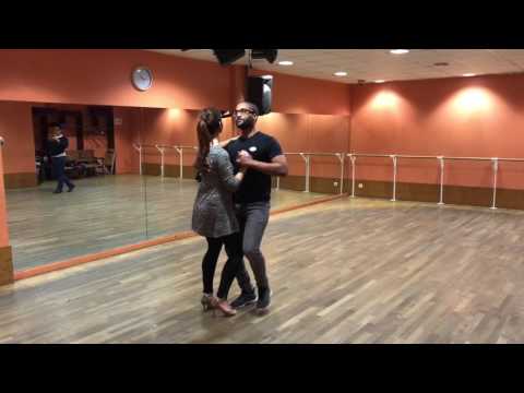 Cours Bachata Intermédiaire École des Danses Latines et Tropicales
