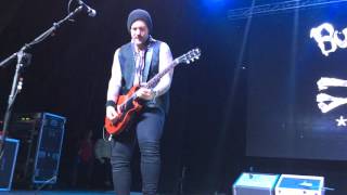 Buckcherry Live! - Out of Line