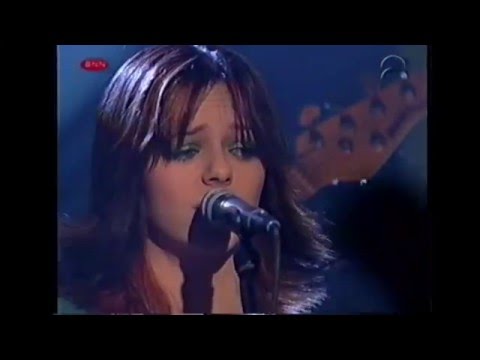 Twarres - She Couldn't Laugh 2001