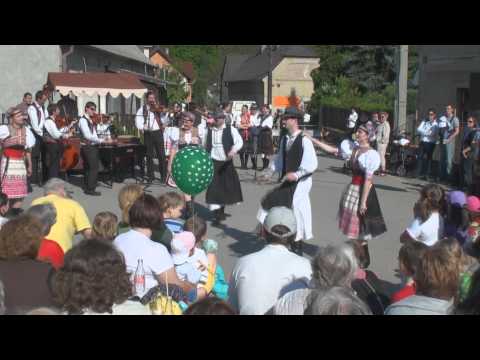 FS Šarvanci - Černošice, Praha, 1.5.2011 (1/2)