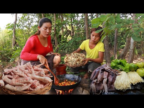 Top cooking in forest- Cooking feet chicken with chili& squid curry spicy with mushroom so delicious