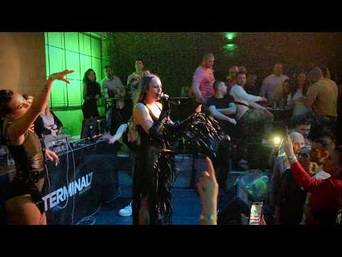 LUNA DJO - U LJUBAVI LUDA (Nastup u stip)