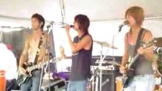Cardigan Weather (Live) - Meg &amp; Dia (Warped Tour 2006)