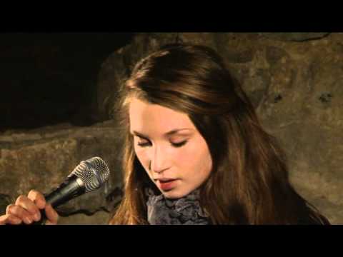 Nora Foss Al-Jabri singing "Amazing Grace"