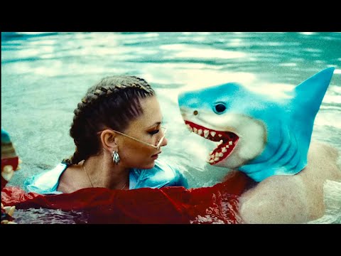 BAKOS BETTI - PÁNIK (Official Music Video)