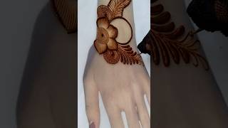 Back Hand Stylish ✋ Floral Mehndi Design Mehndi #youtubeshorts#shorts #mehndidesign #shortfeed