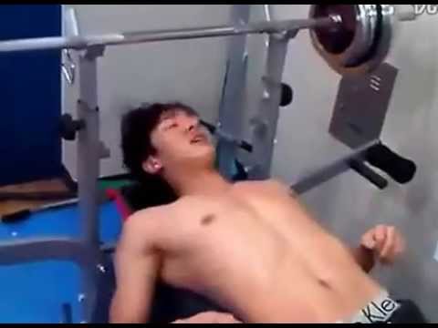 BEAST | Gikwang doing some exercise.