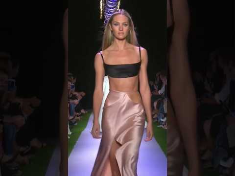 Best Walk at Brandon Maxwell show#chadice #shortsfeed #shortssound #viral #2024