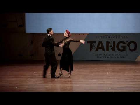 ANDRES FELIPE URAN Y ESTEFANIA ARANGO CAMPEONES DE TANGO ESCENARIO FESTIVAL DE MEDELLIN 2019