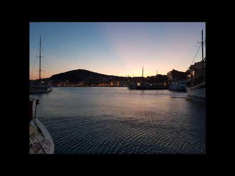 Dinka Vs. Ariana Grande - One Last Campfire 2017 (Robert Miller Mashup)