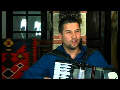 Dejan Mitrovski i grupa Ambasador-Marice licno devojce