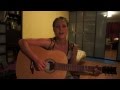 Лёля Залилова поёт под гитару песню "Лягушка" 