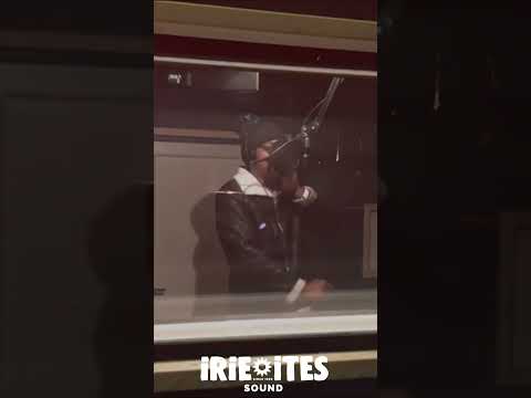 Robert Lee & Irie Ites - Battlefield (Dubplate) Shorts 1