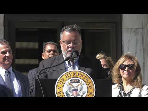 Hempstead Town Hall Raises Chilean Flag To Celebrate Chilean Independence Day