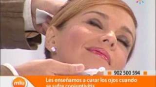 Correcto lavado de los ojos Médicos Mira La Vida