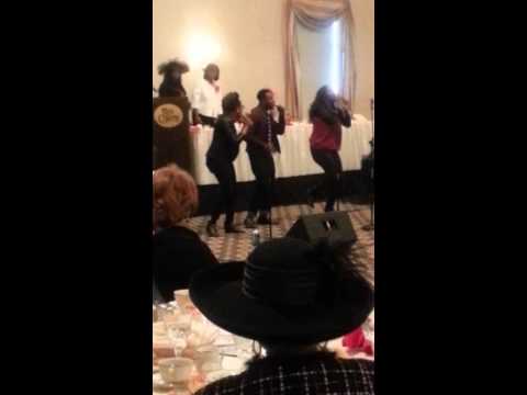 The Mac Fam.MUST SEE