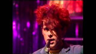 Thompson Twins Love on your side 1983 Top of The Pops