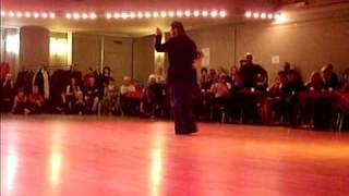 Maria Bélen Giachello et Diego "El Pàjaro" Riemer Milonga.AVI