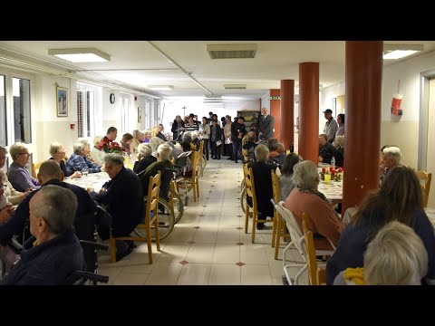 Dom za starije i nemoćne osobe Vis: Darivanje štićenika za Božić